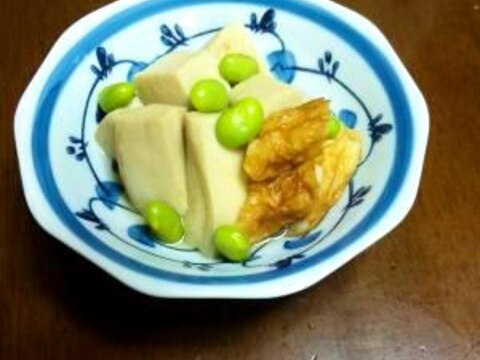 もう一品。高野豆腐と竹輪の煮物